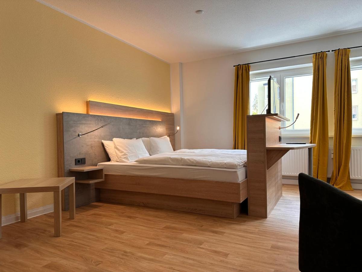 Ferienwohnungen Gaststaette Brauhaus Zwickau Gmbh Esterno foto